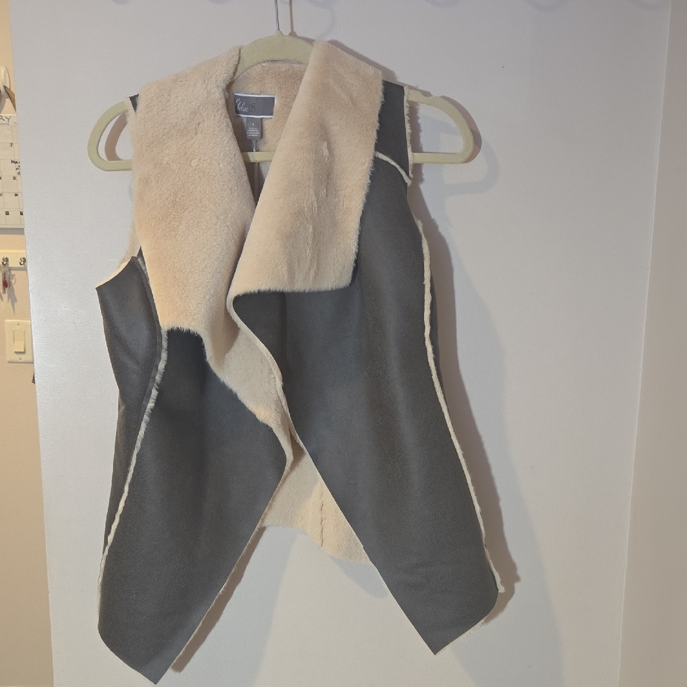 Chelsea28 Shearling Vest in Gray and Cream